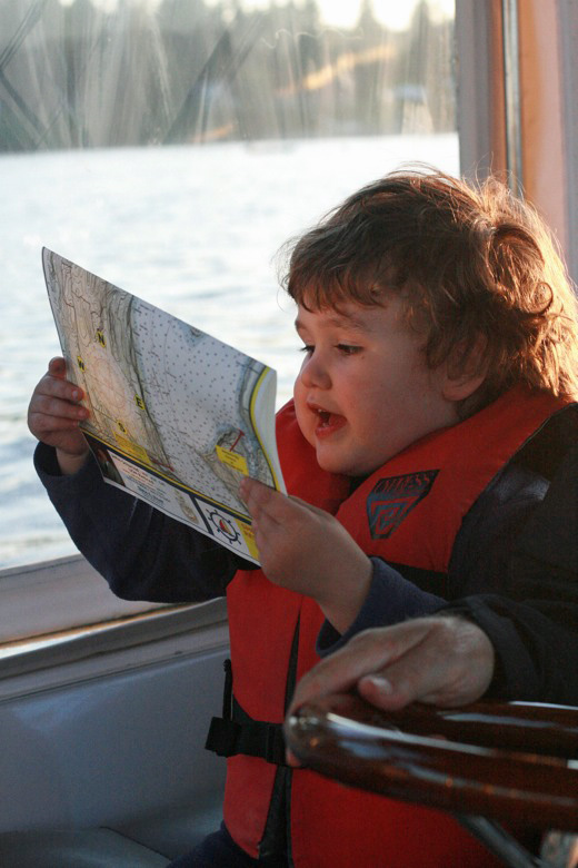 Liberty Bay boating outdoors — mikko m4yo reading map