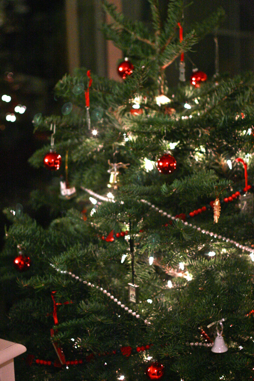 decorated tree — Christmas 2011