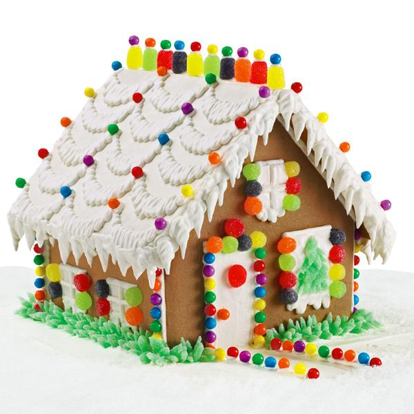 Charming Cottage Wilton gingerbread house